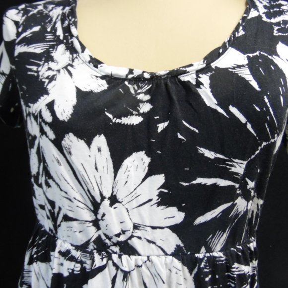 Sonoma life style Dress (51A) preowned cleaned smoke free and no worn or torn - Picture 3 of 5